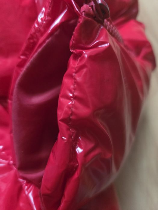 Piękna zimowa czerwona kurtka 10 lat płaszcz  rozmiar 140