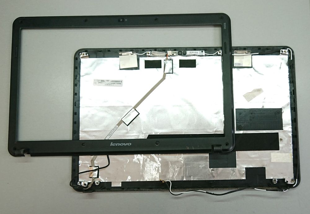 Ноутбук Lenovo B550 Разборка. Шлейф корпус петли кулер рамка