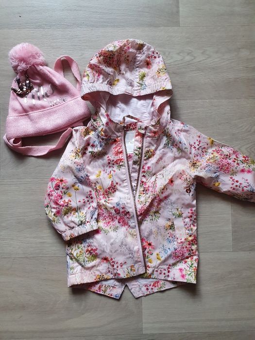 Курточка и шапочка на девочку