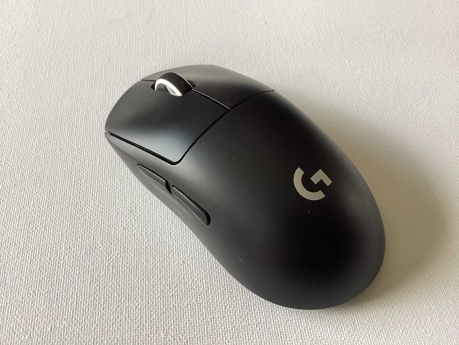 Logitech PRO X Superlight myszka