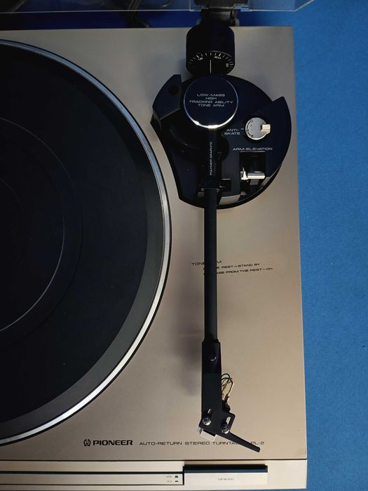 gira-discos PIONEER PL-2