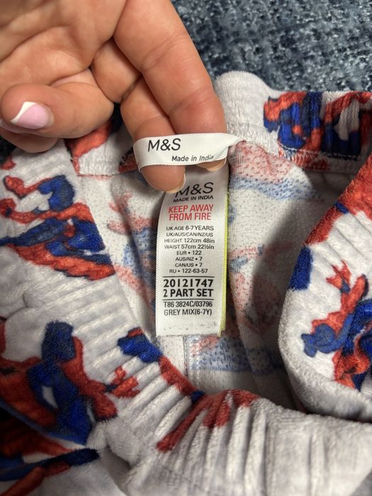 Комплект(флісовий чоловічок marvel,піжама людина-павук) на 5-6 років