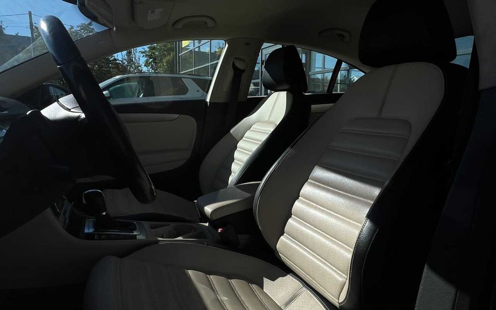 Volkswagen CC 2011