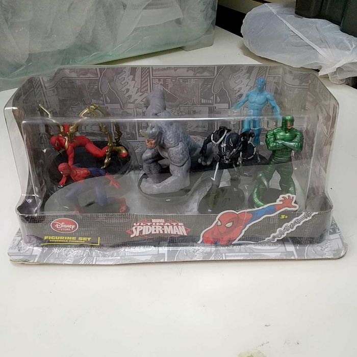 Disney Marvel Ultimate Spider-Man 6 PVC Figure Play Set [Spider-Man, Rhino, Agent Venom, Electro, Scorpion & Iron Spider]