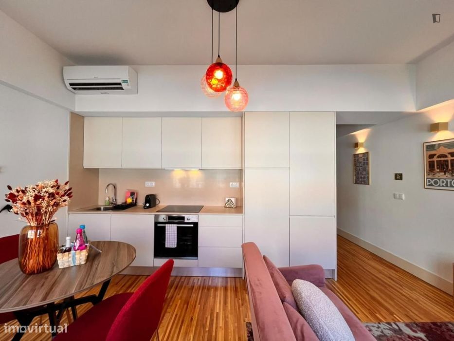 Apartamento com 1 quartos - localizado em Santo Ildefonso Porto