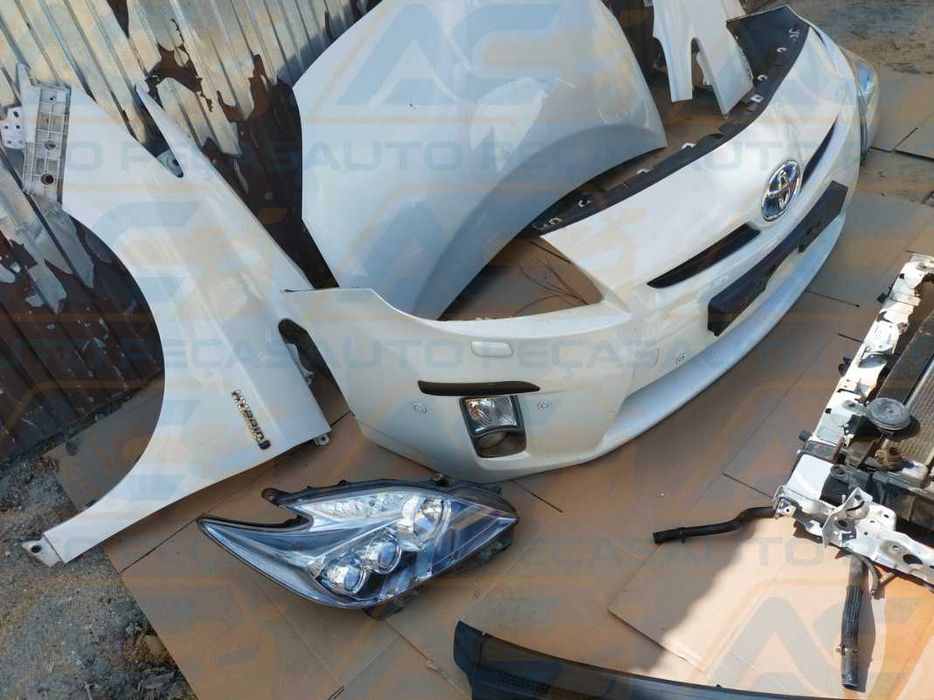 TOYOTA PRIUS III Frente Completa 2 0 0 9 - 2 0 1 5