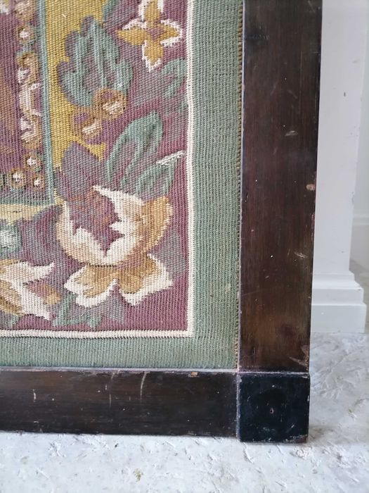 Tapeçaria com moldura de grandes dimensões