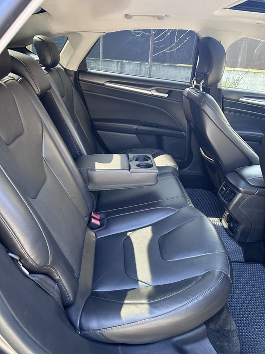 Ford Fusion Hybrid PHEV  Titanium