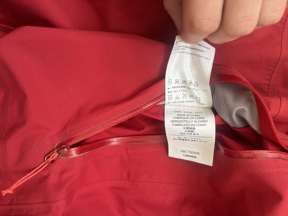 Arc'teryx вітровка
