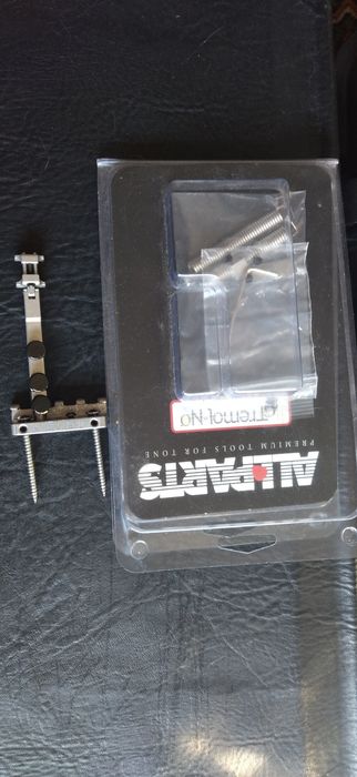 Tremol-No sistema de bloqueio tremolo ou Floyd Rose