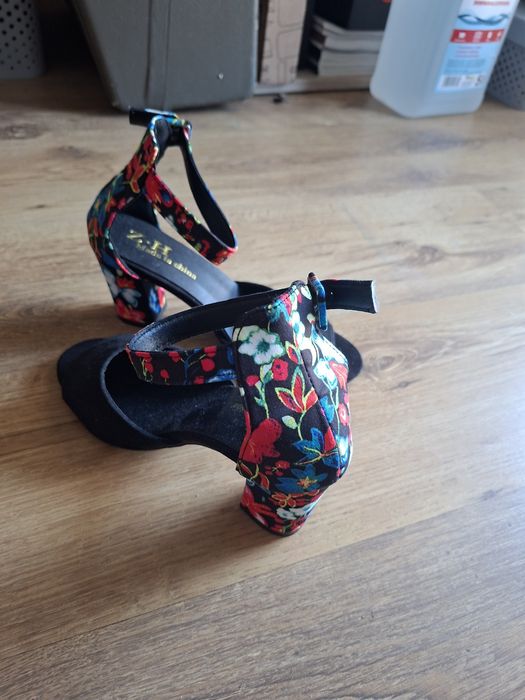 Buty na obcasie Shein r. 37