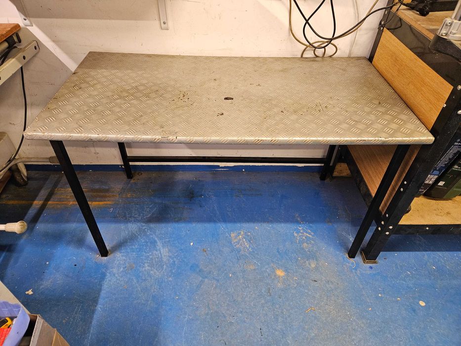 Stół stolik warsztatowy, blat z litego drewna 120x60x69cm