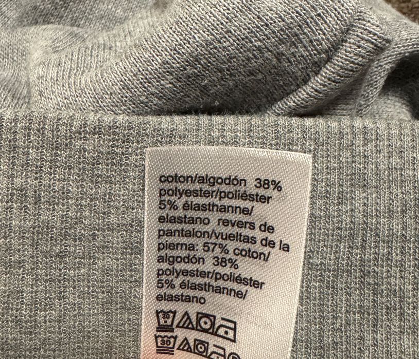 Спортивные штаны Calvin Klein .