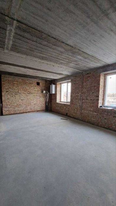 Продам трикімнатну квартиру в центрі міста, новобудова