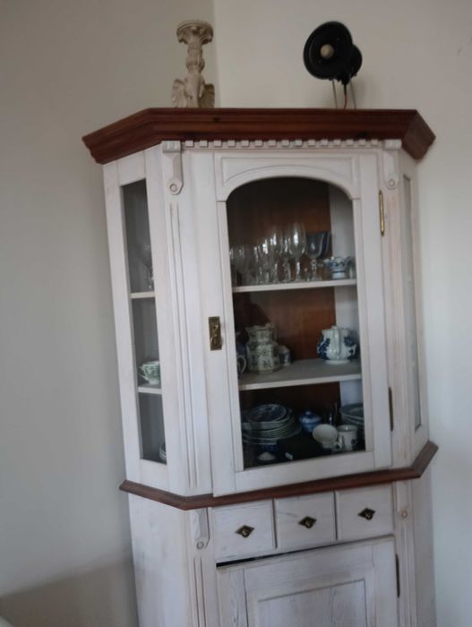 Kredens witryna narożna  drewniany bielony