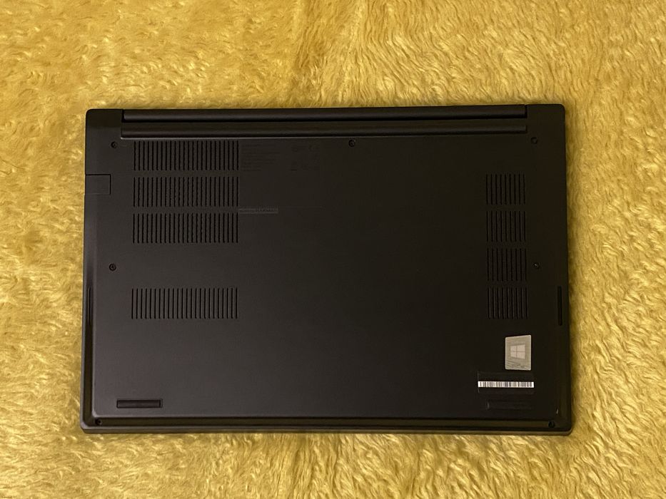 Lenovo ThinkPad E14 Gen2 i5-1135G7/8Gb/256Gb