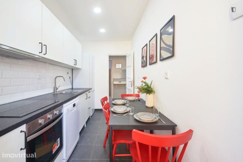 Quarto - localizado em Amadora Lisbon