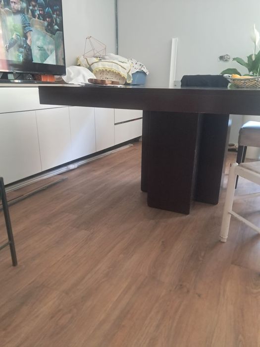 Mesa de Jantar Wengué 140x140 cm | Até 12 Pessoas | Design Moderno
