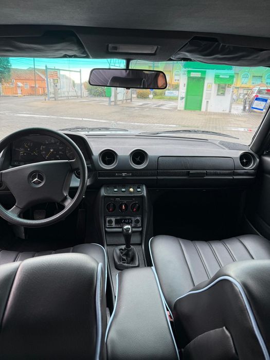 Mercedes  Benz w123 300d