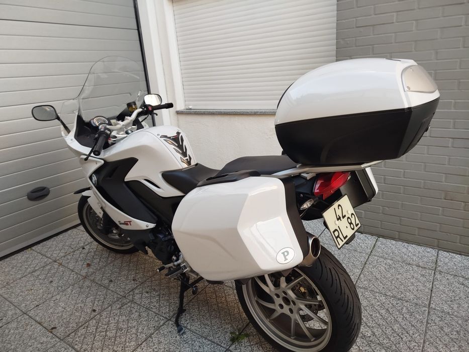 Bmw F 800 gt ( full extras )