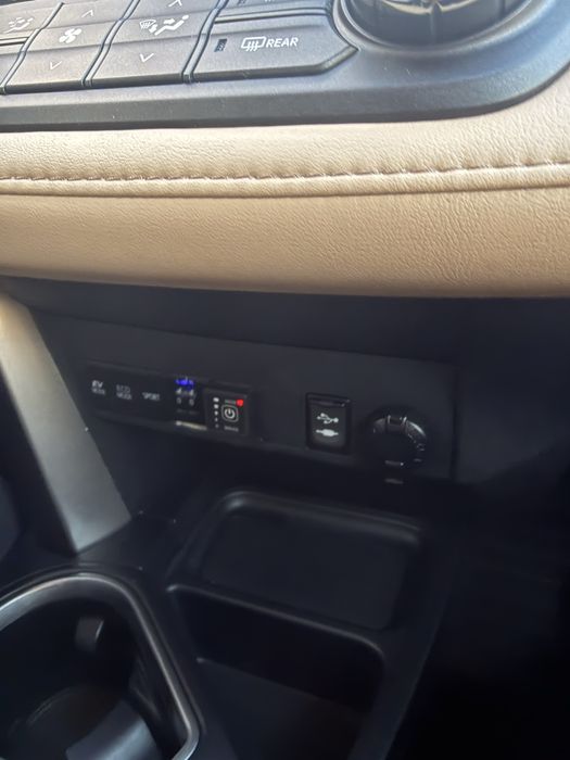 Продам Toyota rav 4 гібрид 2018