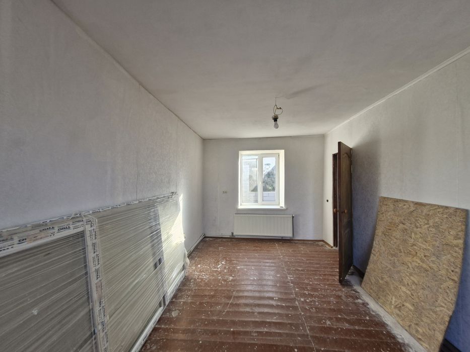 Крепкий одноэтажный дом