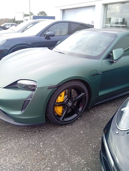 Porshe taycan 4s único