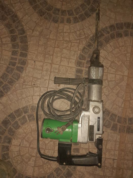 Martelo elétrico Hitachi