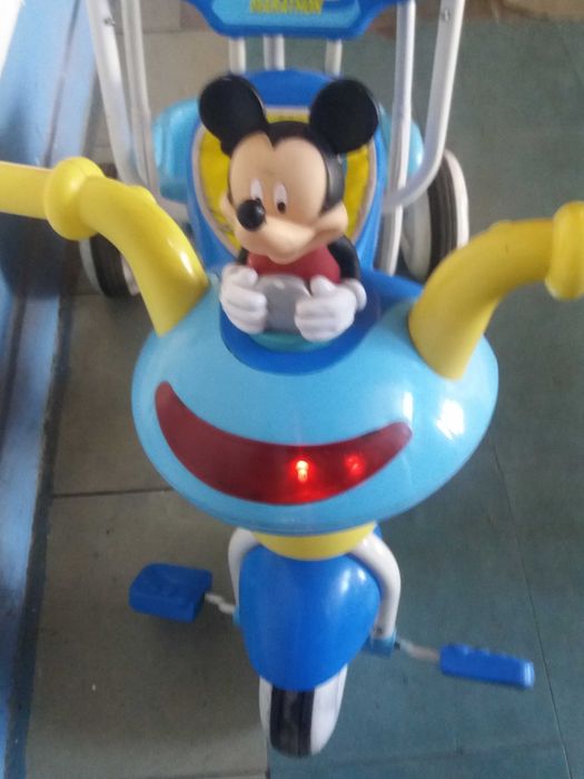 Велосипед детский disney С  родительской ручкой