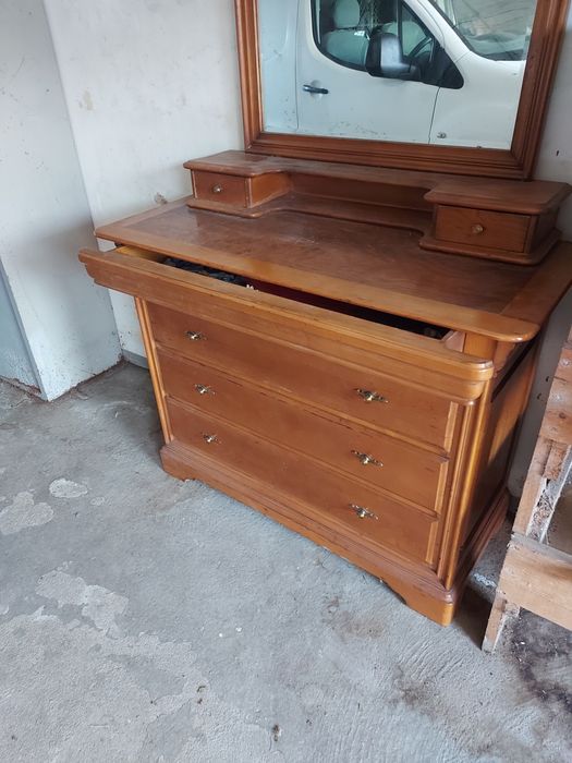 Cómoda/aparador com espelho