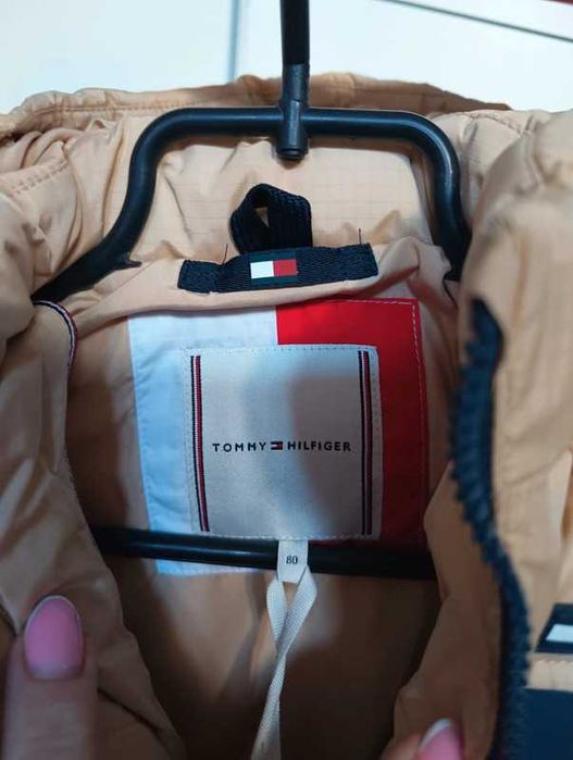 Tommy Hilfiger śliczna kurteczka 80 cm nowa