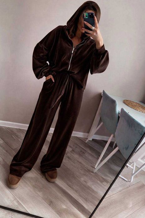 Костюм жіночий велюровий весняний/Костюм женский спортивный мод 1916