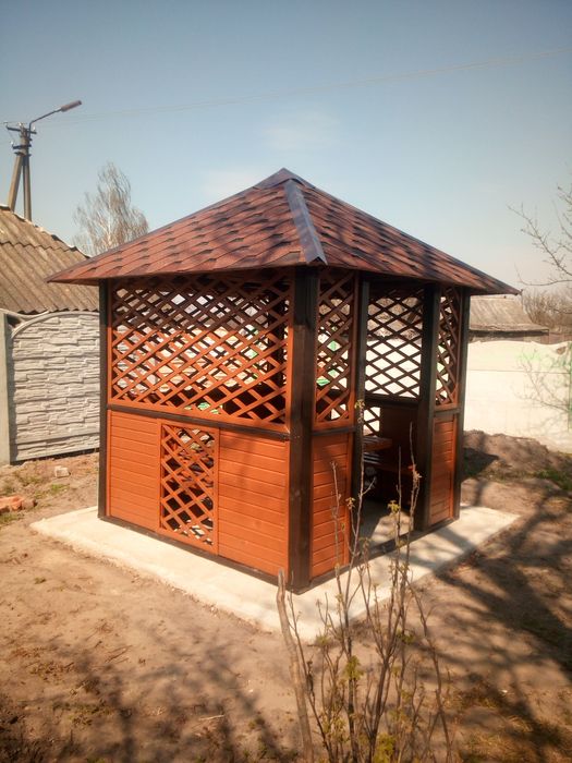 Беседка деревянная