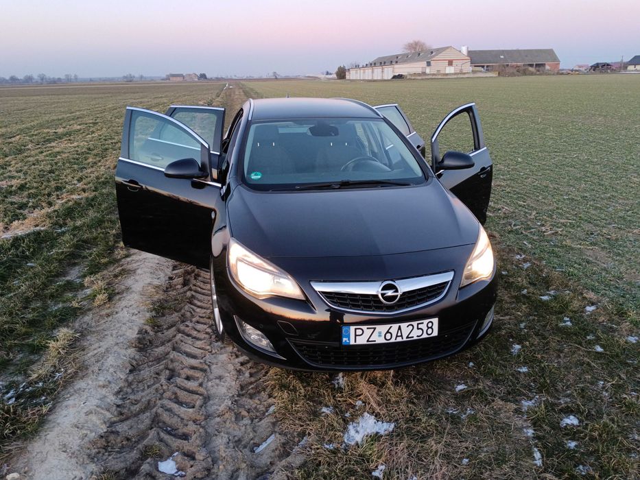 astra IV stan bardzo ladny