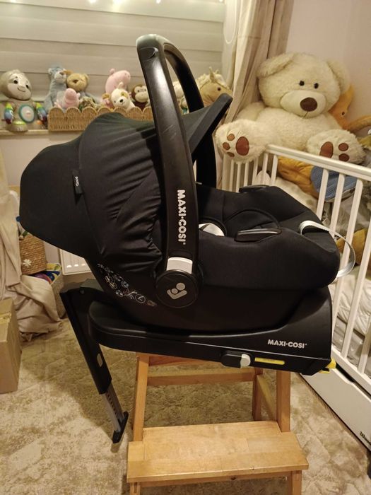 Fotelik samochodowy Maxi Cosi Tinca z bazą ISOFIX