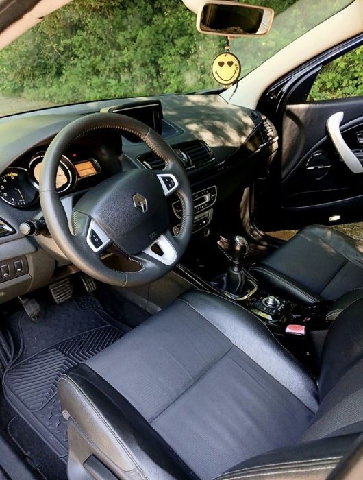 Renault Megane 1.5 DCi acidentada (vendida inteira)