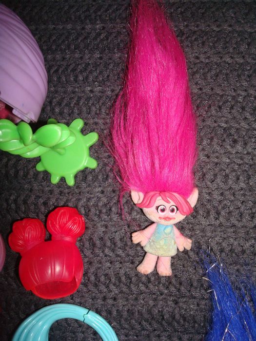 Trolls Trolle figurki i akcesoria zawieszki super zestaw