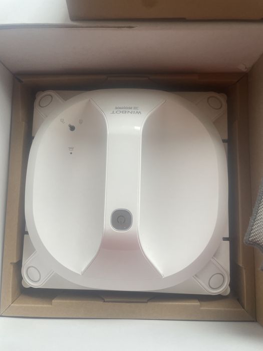 Bezprzewodowy robot do mycia szyb, okien ECOVACS Winbot X