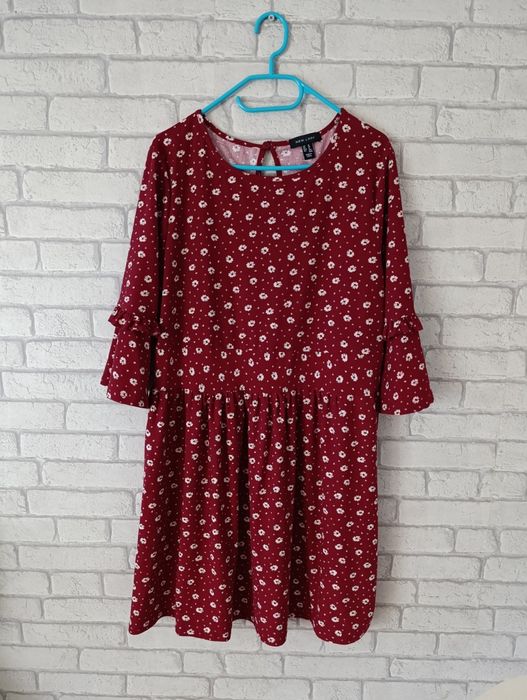 Sukienka w kwiaty r.44 XXL