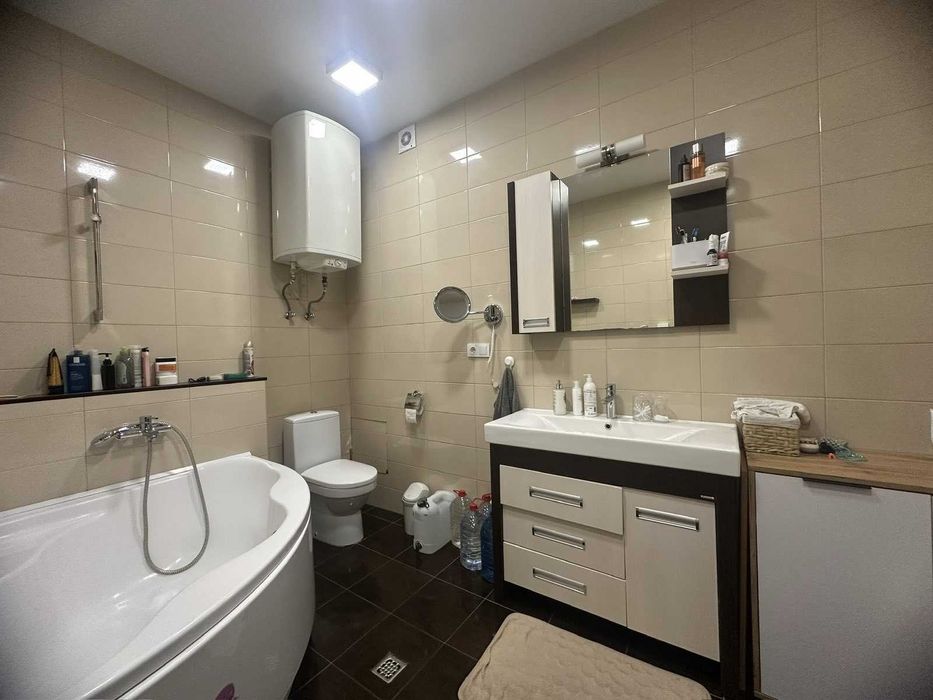 Трехкомнатная квартира и кухня 38м, ЖК "Звездный Городок", Армейская