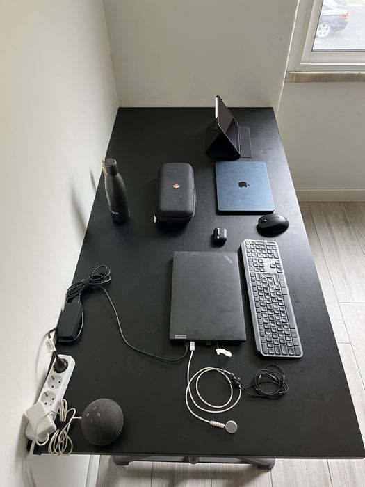 Secretária IKEA IDÅSEN – como nova (home office)