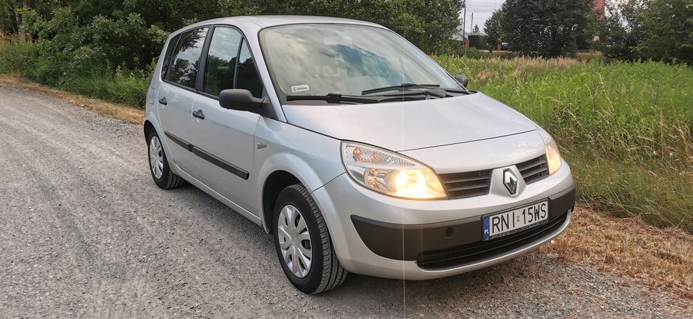 Renault Scenic II 1,5 dci sprawny w dobrym stanie.