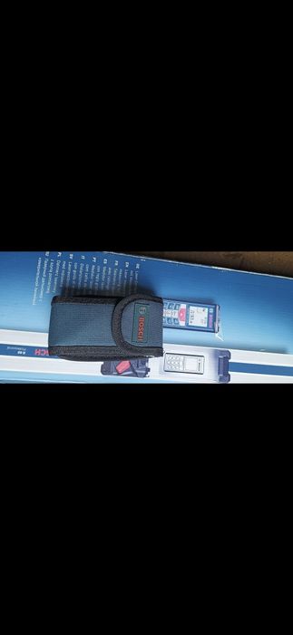 Medidor Laser de distâncias Boch  com calha de medição.