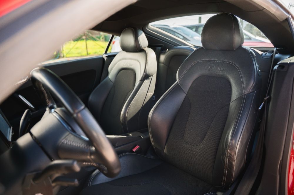 Audi TT S-Line TFSI Selo Antigo