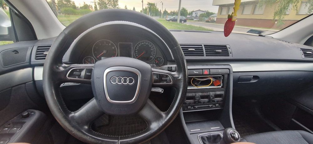 audi a4b7 2.0T 200KM