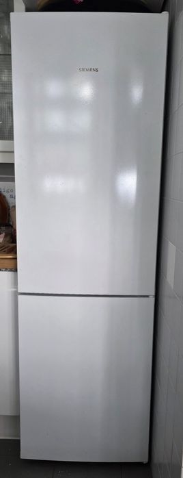 Siemens, Frigorífico combinado, 3 gavetas, NoFrost