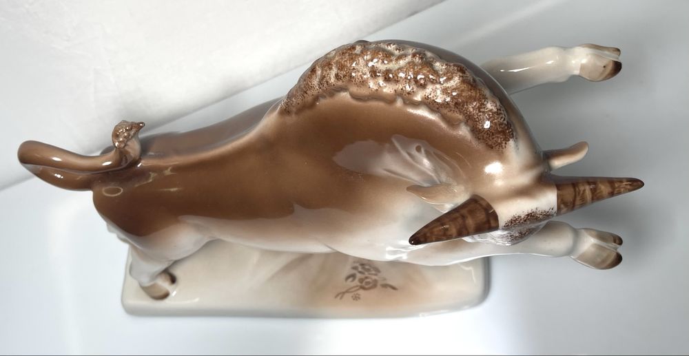 Статуетка «Бик» Полонне