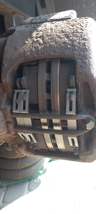 Самоскид контейнеровоз