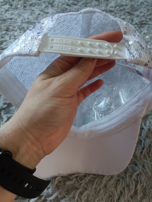 Czapka z daszkiem damska