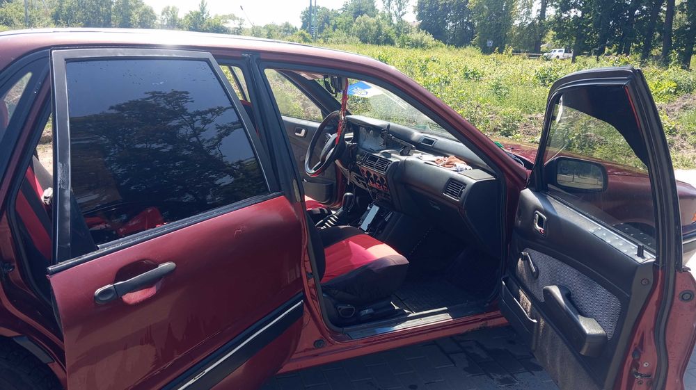 Автомобіль Mitsubishi